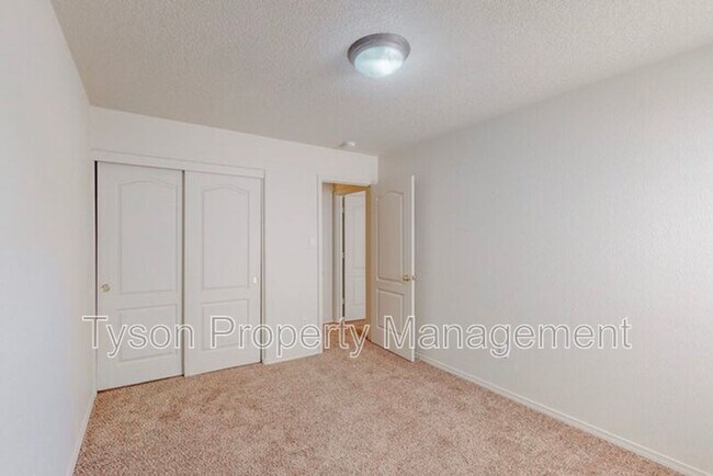 Building Photo - 3316 Shiloh Rd NE