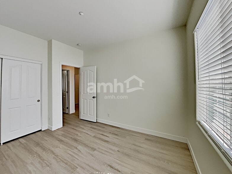 Building Photo - 8928 Cambridge Glen Ct