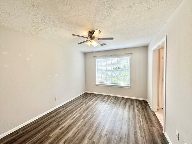 Building Photo - 20507 Chapel Glen Ct