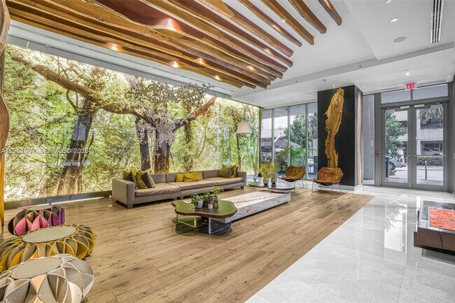 Building Photo - 1010 Brickell Ave