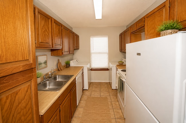 Building Photo - 4133 NE Stallings Dr