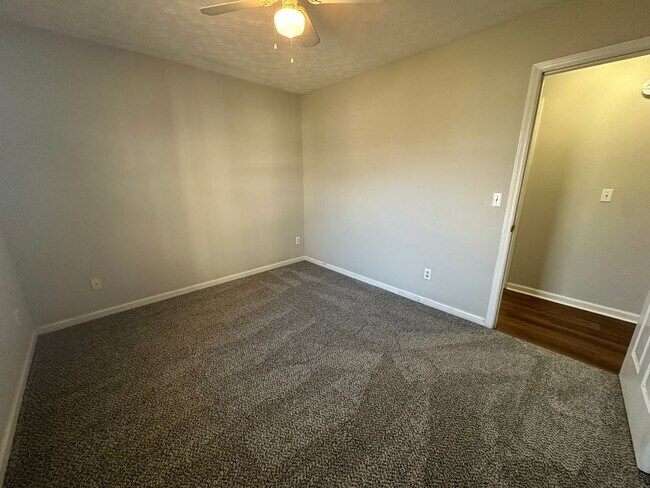 Building Photo - 2302 Medford Campbell Blvd