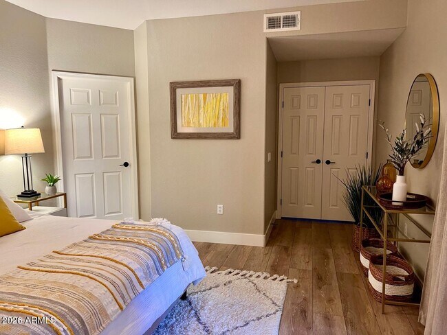 Building Photo - 15050 N Thompson Peak Pkwy