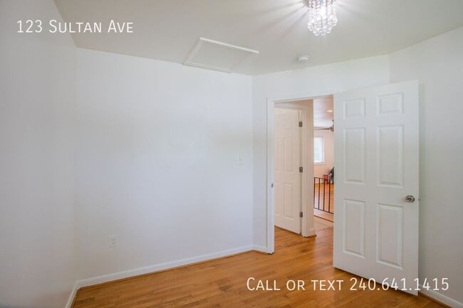Building Photo - 123 Sultan Ave