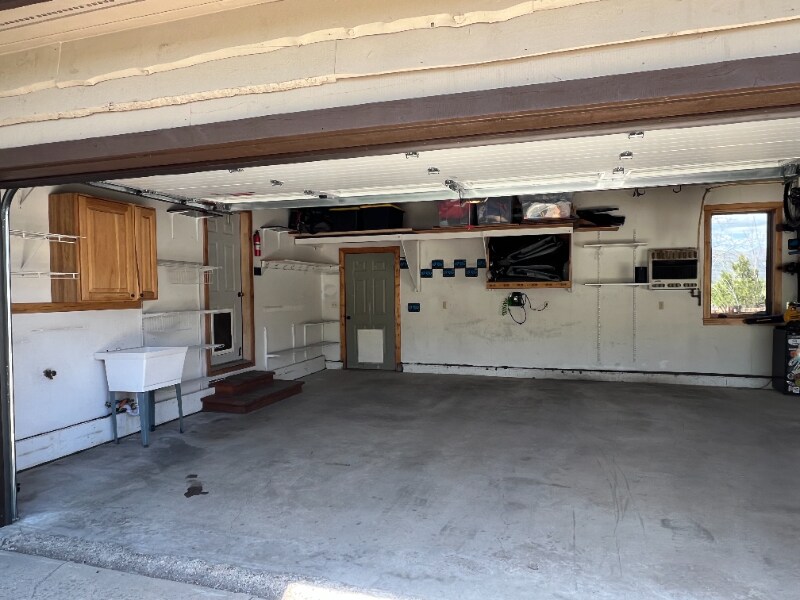 Building Photo - 370 Kelhi Ct