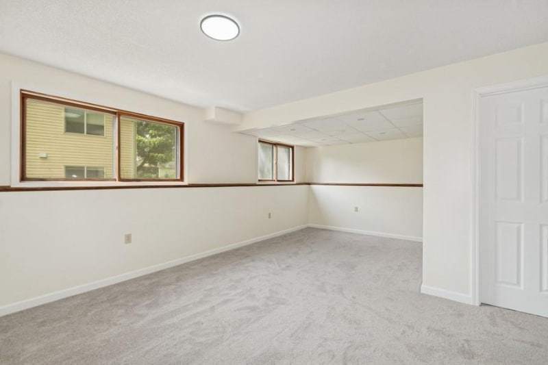 Building Photo - 8983 Vinewood Ln N