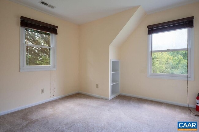 Building Photo - 540 Rocky Hollow Rd