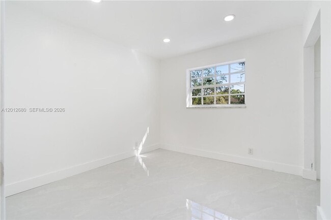 Building Photo - 1360 SW 6th Terrace
