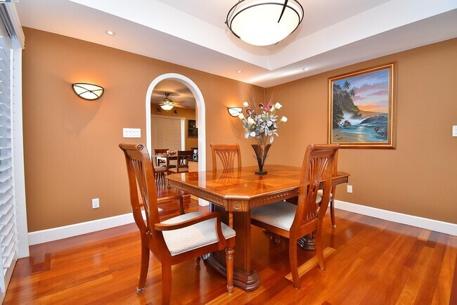 Building Photo - 204 Cypress Hills Ct