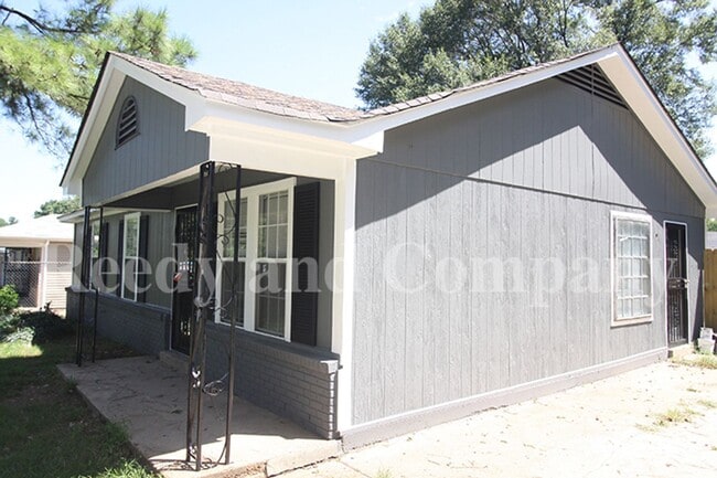 Building Photo - 4780 Hillbrook Rd