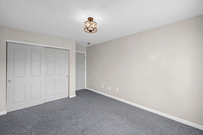 Building Photo - Enjoy this Spectacular Parklike backyard with Landscaping Included in Rent