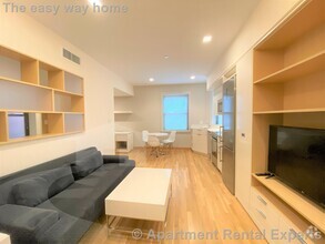Building Photo - 115 Mt Auburn St