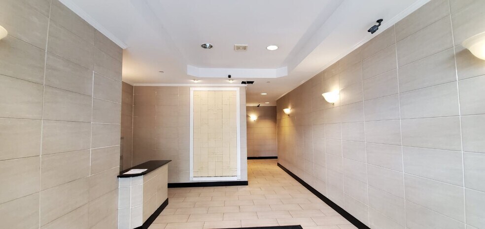 Building Photo - 2716 41st Ave