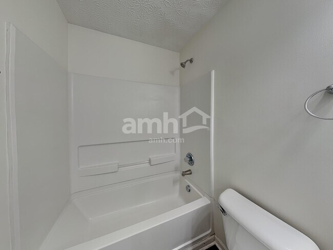 Building Photo - 7772 Williamson Ln