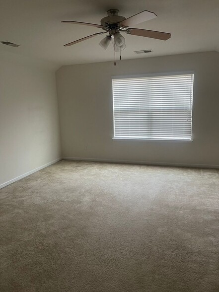 Building Photo - 117 Heart Pine Ln