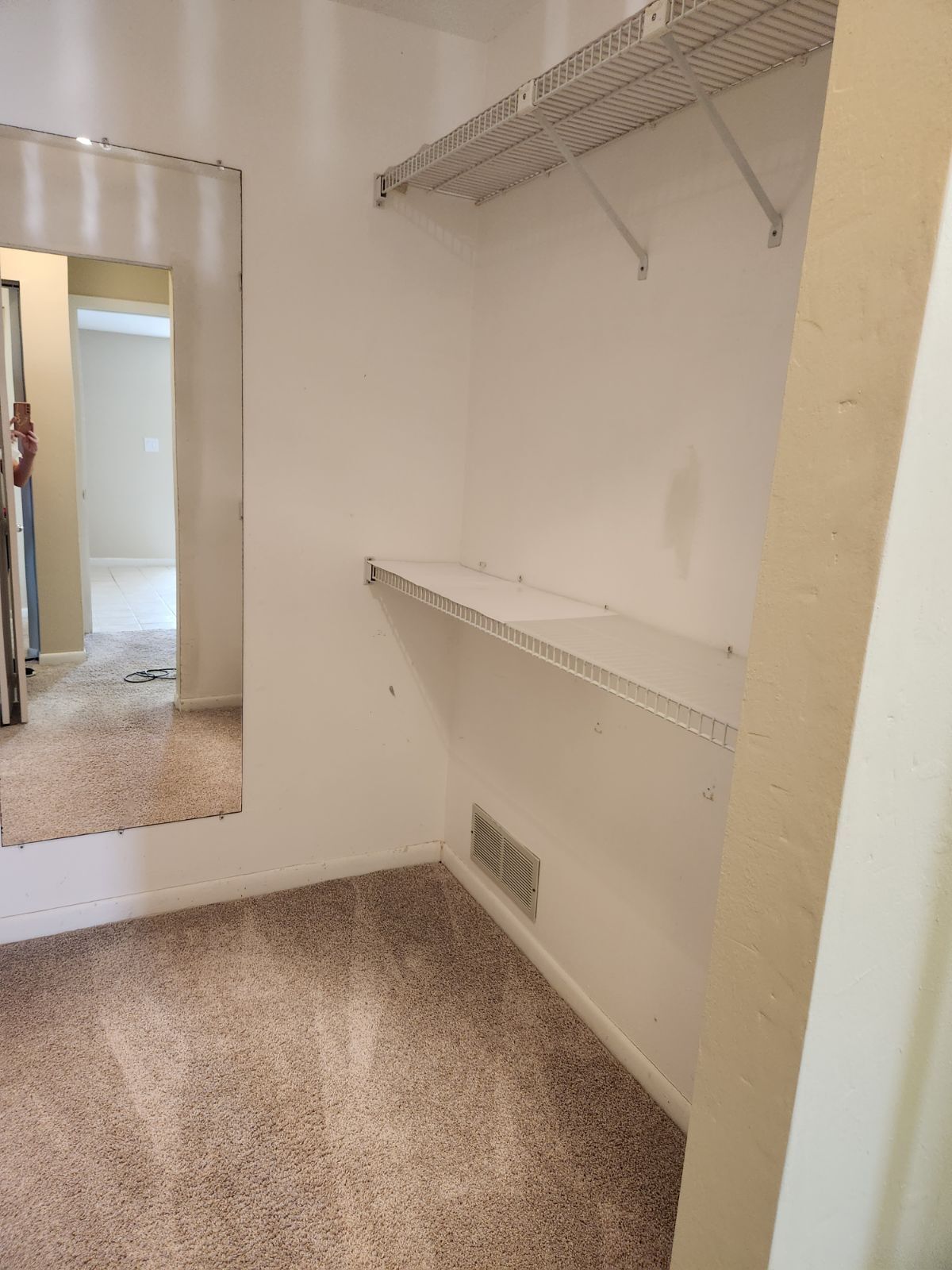 Built in huge closets - 3546 Richwood Link