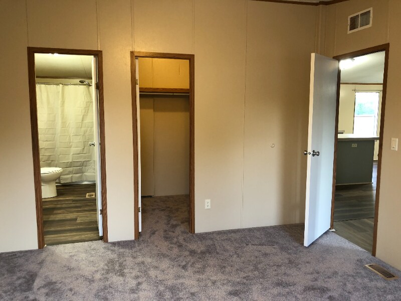 Building Photo - 3219 E Peachtree Ave