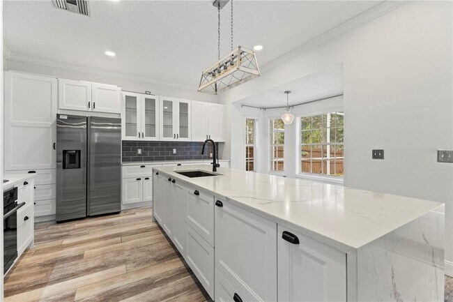 Building Photo - 9307 Poplar Creek Ct