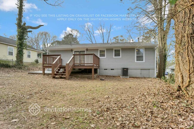 Building Photo - 212 Glenrose Cir SW