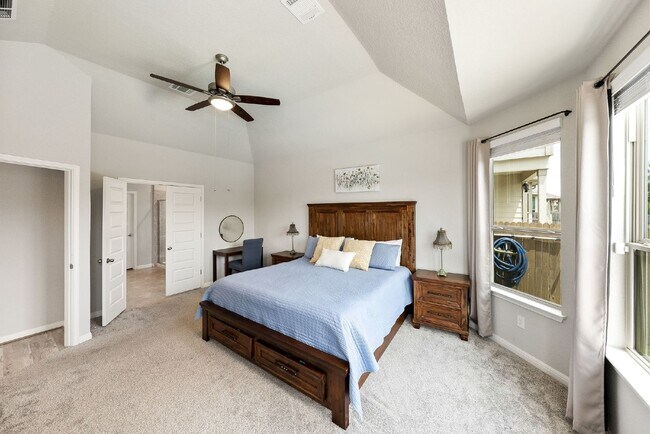 Building Photo - Rental Home w/ a POOL!!!