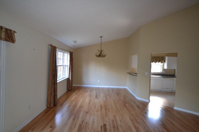 Building Photo - 39B Jacobs Way Dr