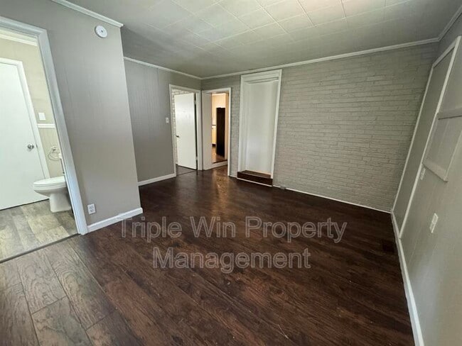 Building Photo - 6905 Woodrow Ave