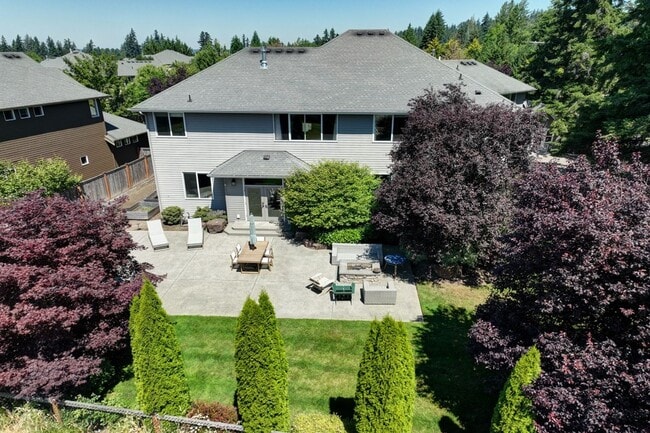 Building Photo - 5Bd/4.5Ba Sammamish Home