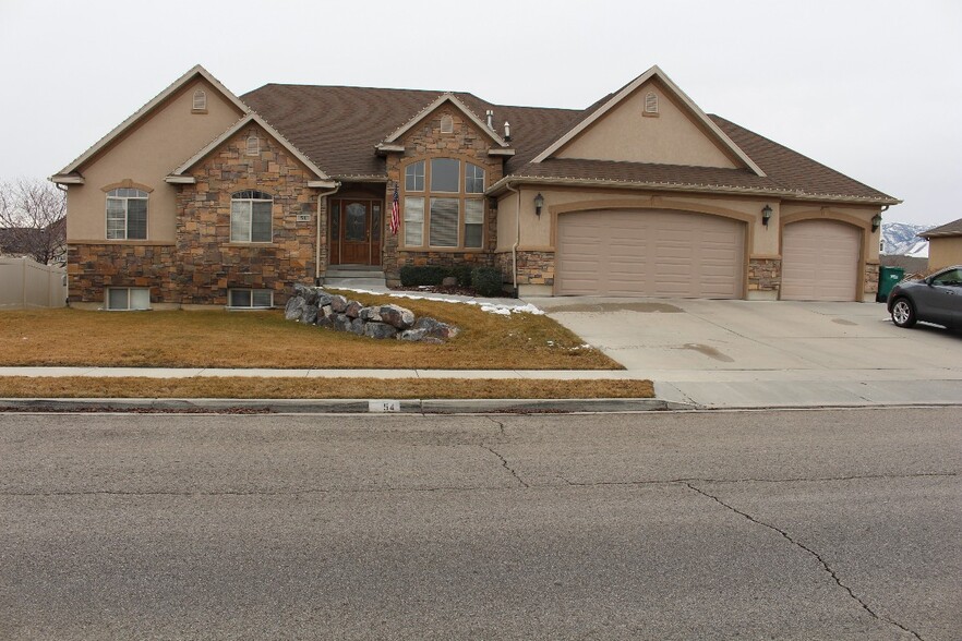 Building Photo - 54 E 750 S