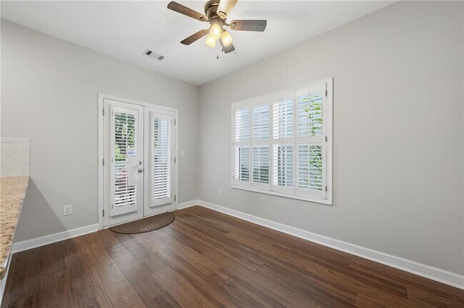 Building Photo - 3365 Tanager Ct