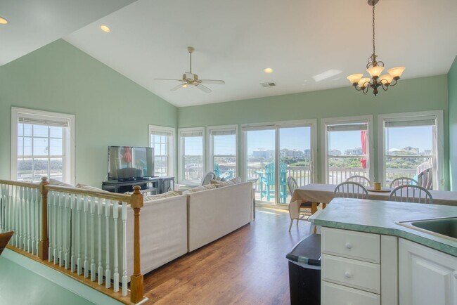 Building Photo - Coastal Duplex with Stunning Water Views — 4BR/3BA | Steps from the Beach!