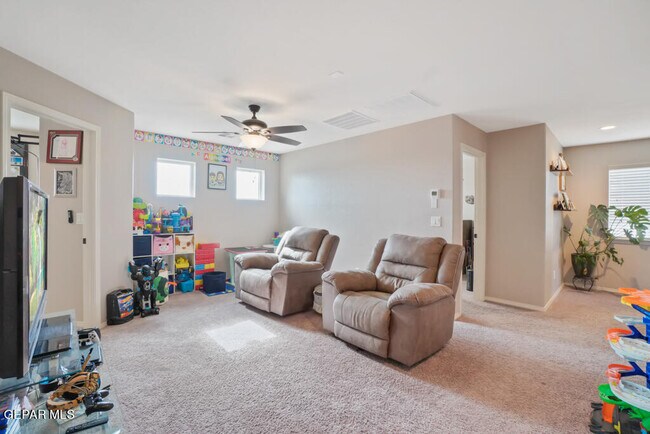 Building Photo - 1041 Earthstar Pl