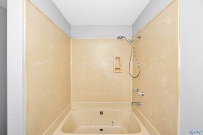 Building Photo - 109 Briargate Ln
