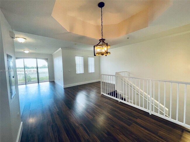 Building Photo - 6560 NW 114th Ave