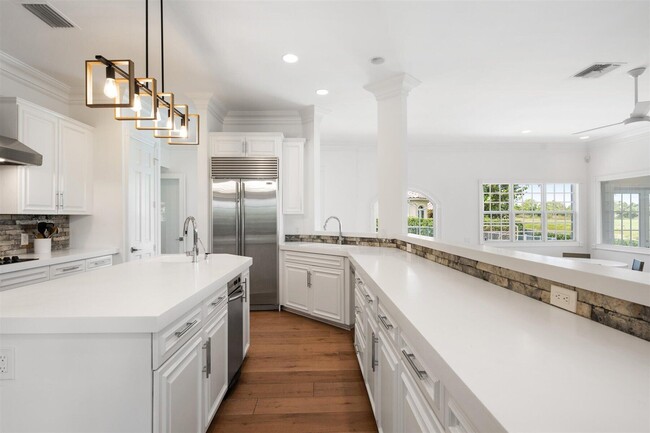 Building Photo - 2377 Golf Brook Dr