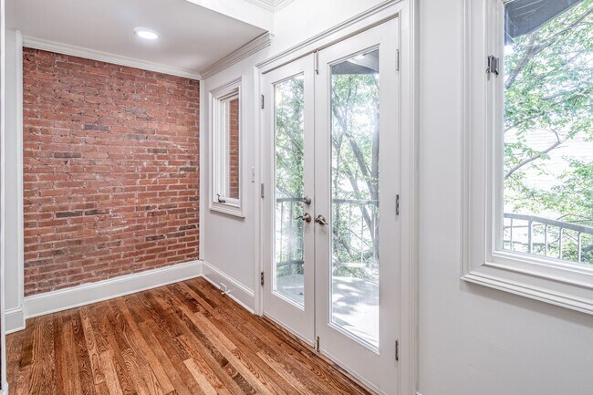 Building Photo - 2 bed 2 bath Peachtree Loft living in Buck...