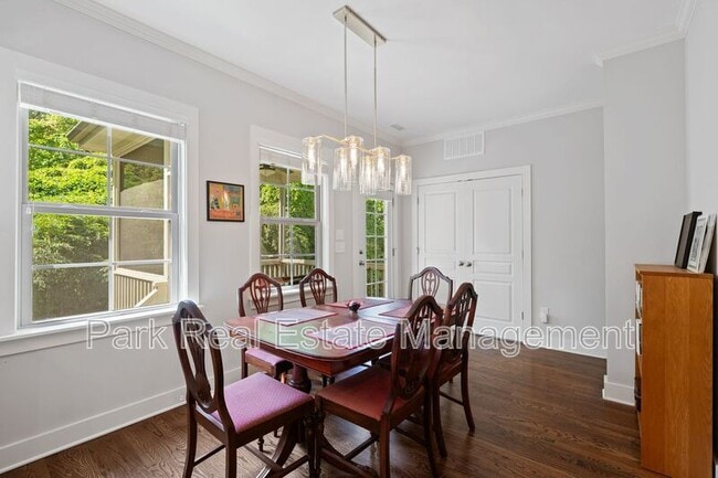 Building Photo - 1111 W Murray Ave