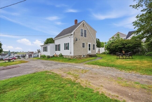 Building Photo - 23 Morton Pl