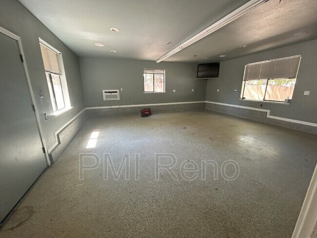 Building Photo - 1106 Happy Valley Ct