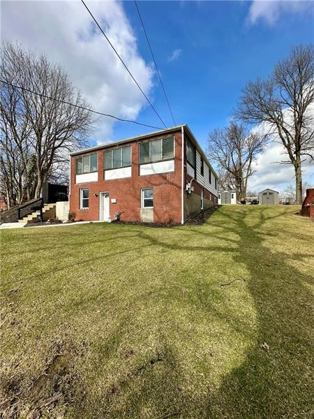 Building Photo - 1668 Obey St