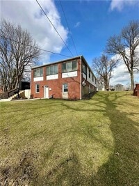 Building Photo - 1668 Obey St