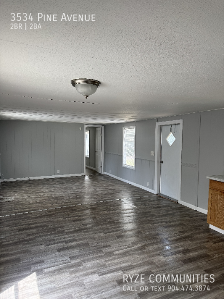 Building Photo - 3534 Pine Ave