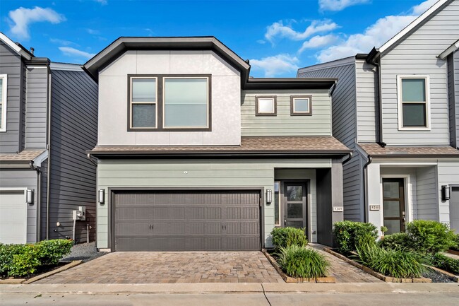 Building Photo - 5209 Carters Bank Ave