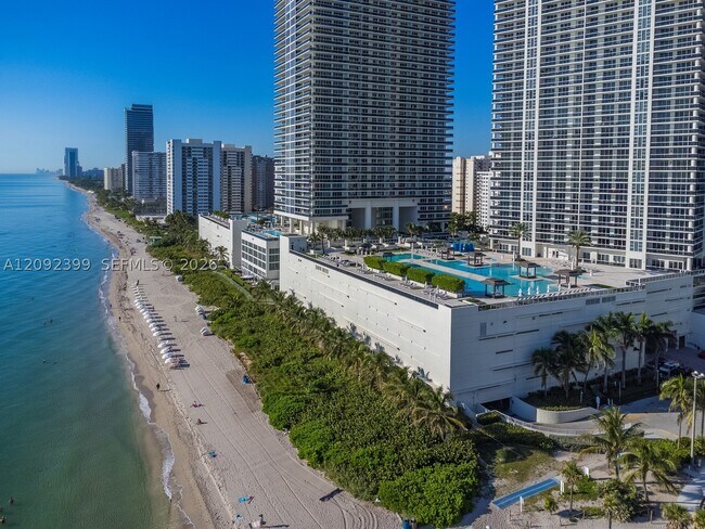 Building Photo - 1830 S Ocean Dr