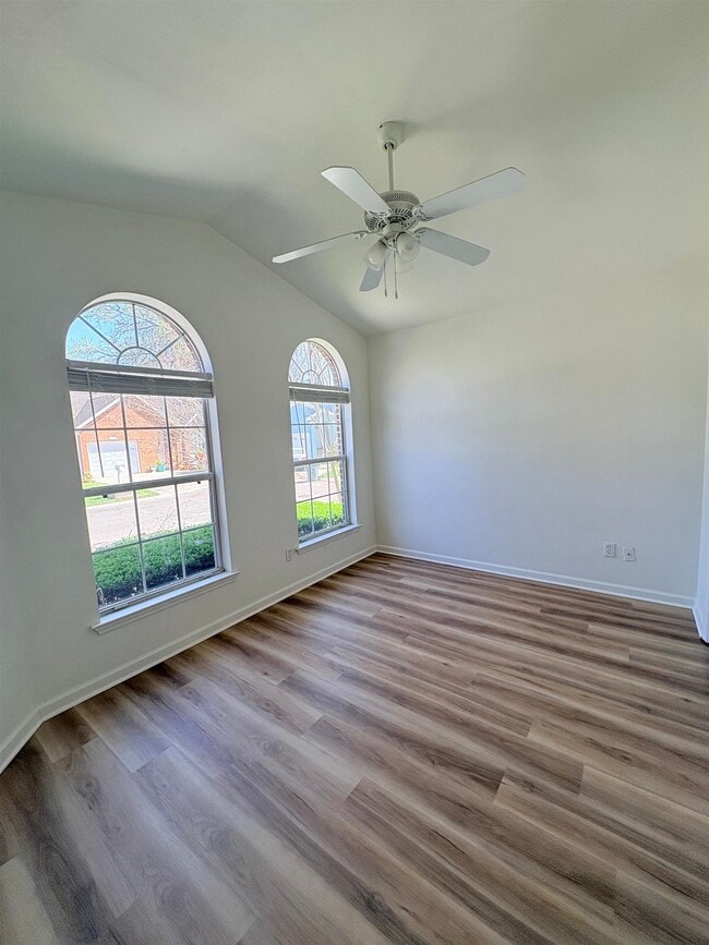 Building Photo - 4428 Siesta Ct