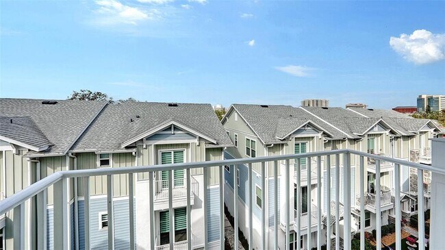 Building Photo - 512 Laurel Pk Dr