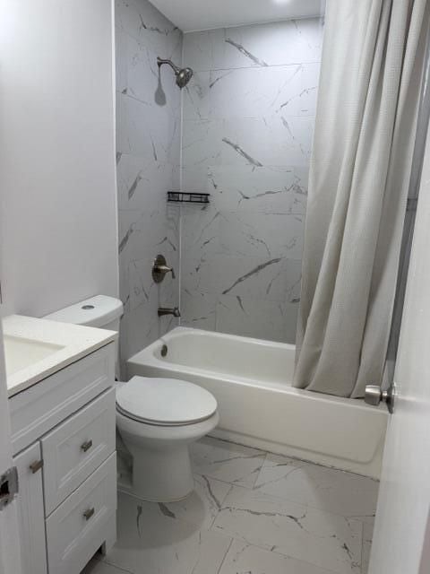 Building Photo - 9448 Saddlebrook Dr