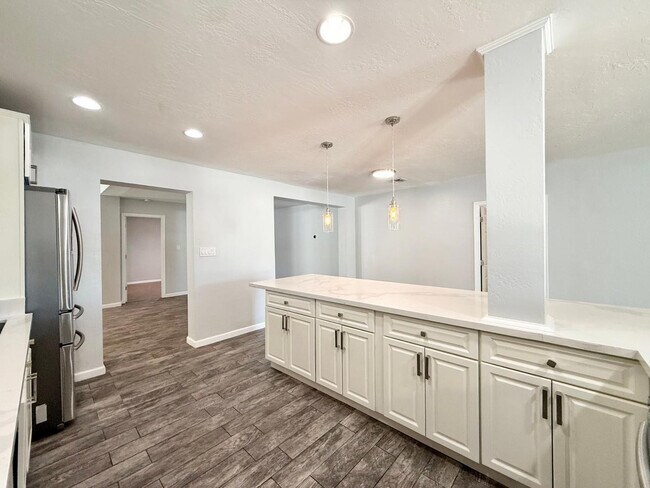 Building Photo - 3553 E Monterosa St