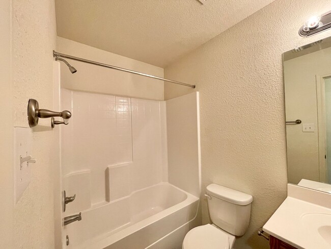 Building Photo - 1529 Justin Lp