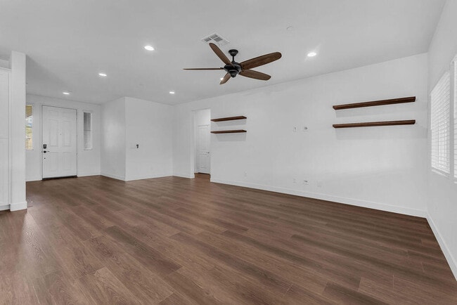 Building Photo - 83325 White Stallion Rd