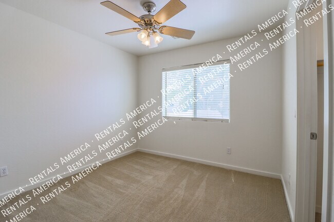 Building Photo - 544 N Alma School Rd